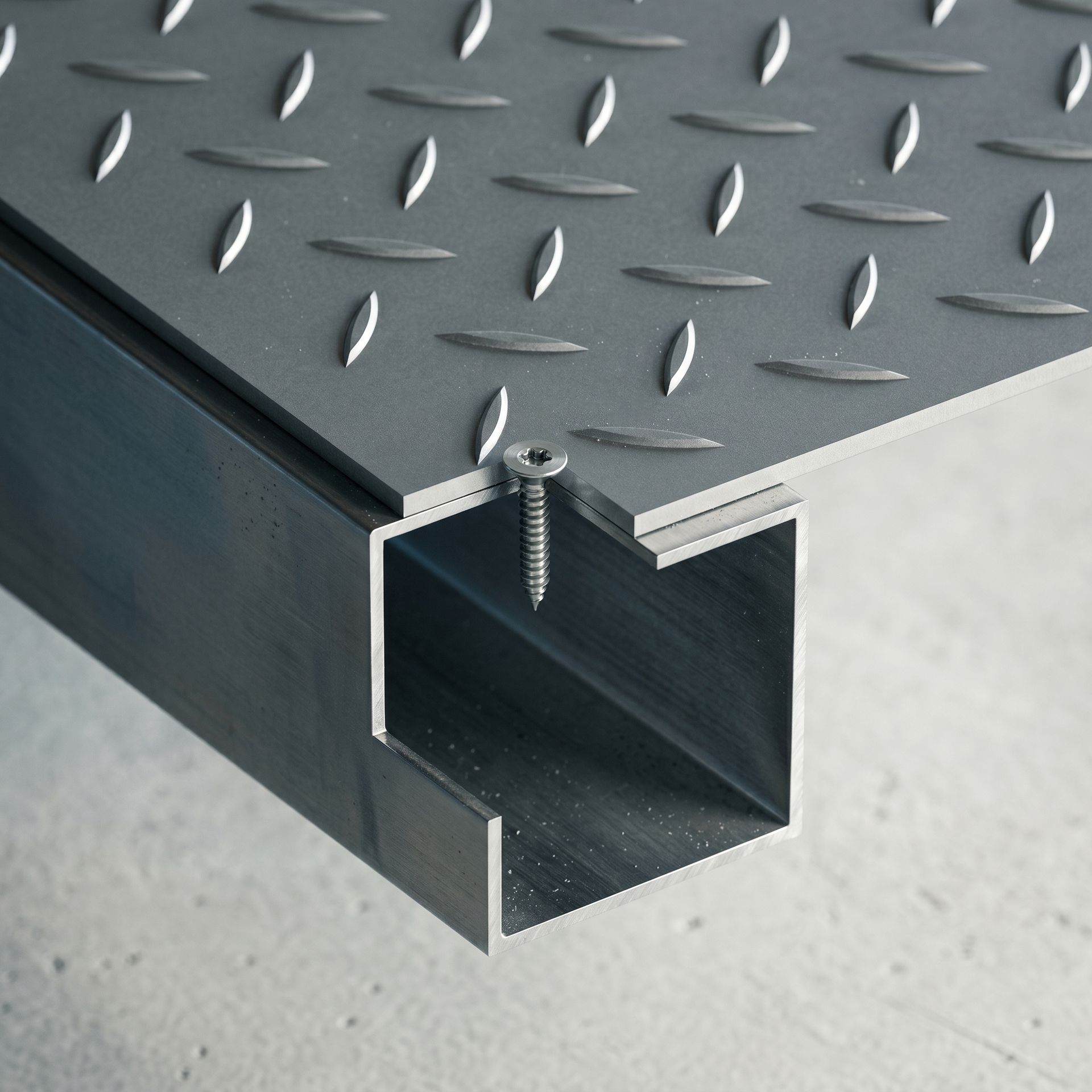 Tappingscrew application image